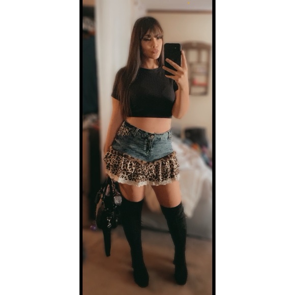 Your friendly seller, Emiley! - Picture 4 of 11